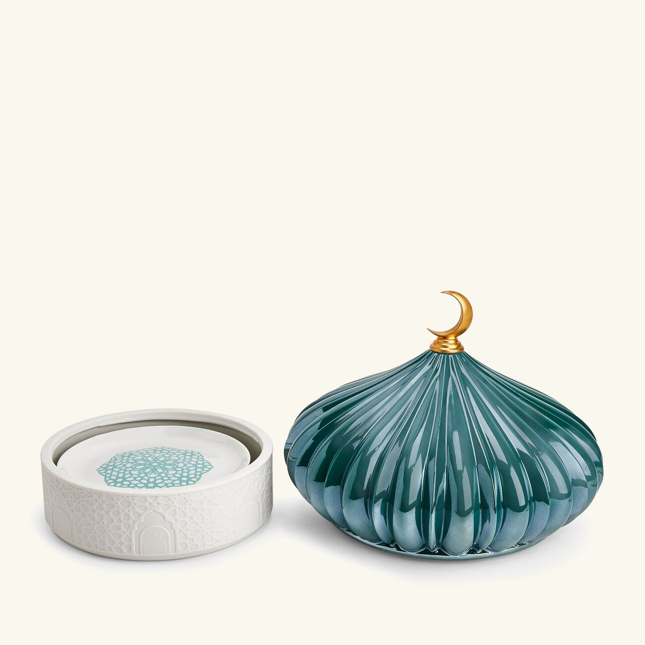 لادرو علبة ماجستيك نايتس لحفظ المواد الغذائية مع 4 أطباق خضراء