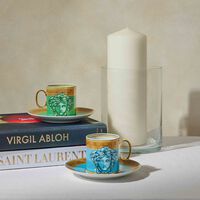 فيرساتشي فنجان الشاي جرين كوين مع صحنه أخضر