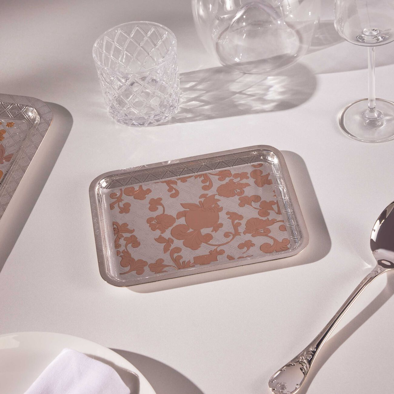 Jardin D'Eden Serving Tray Rectangular Small Silver Plated with Gold christofle jardin d eden serving tray rectangular small silver plated with gold