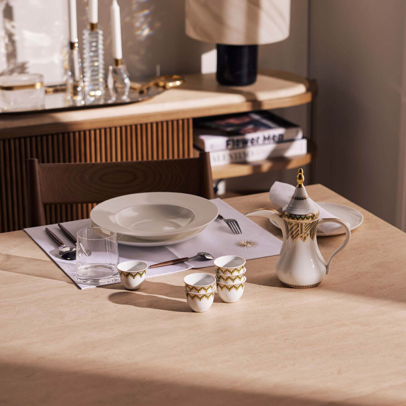 كاترين دينوال منديل بنقشة شمس أبيض