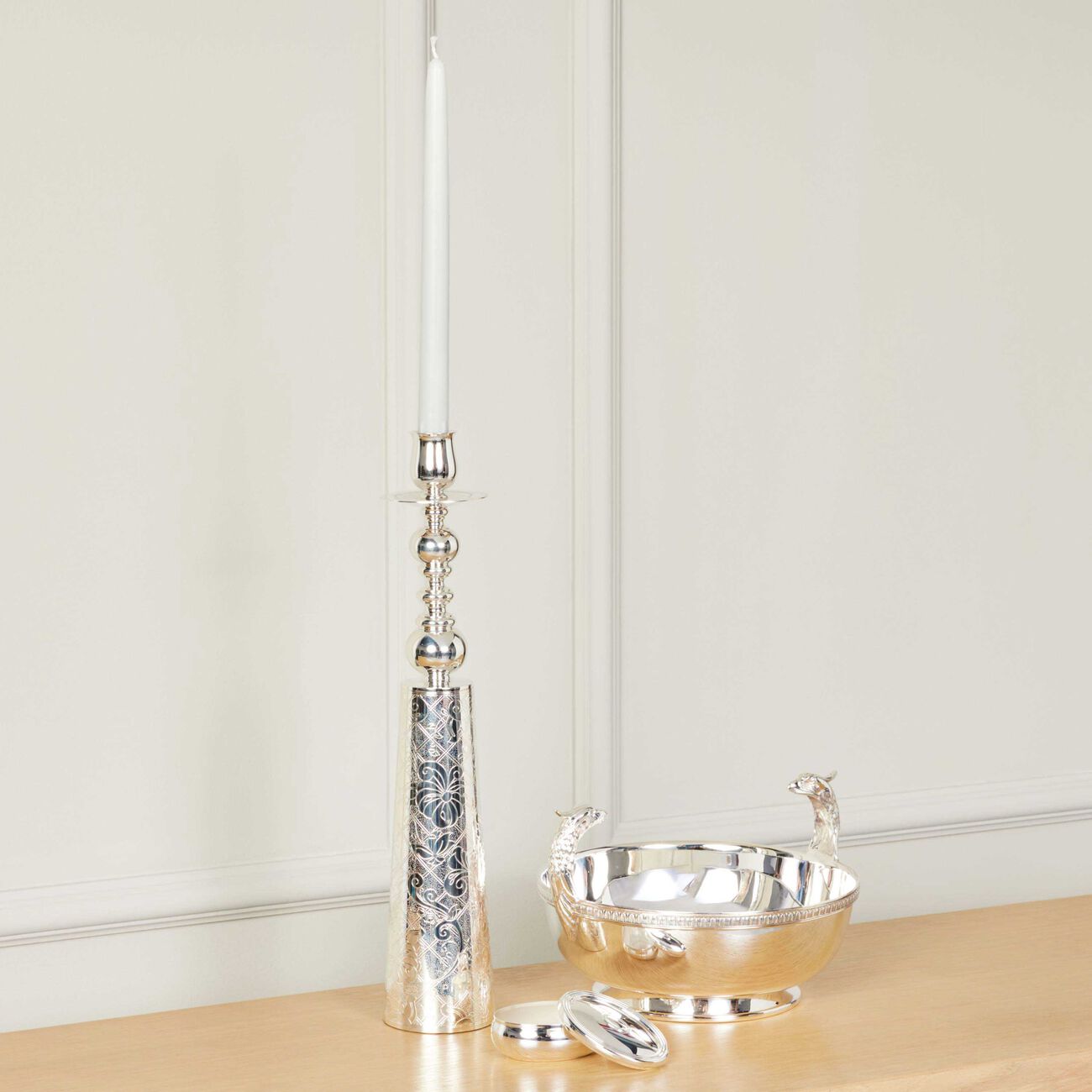 كريستوفل حامل الشموع جاردان ديدن باللون الفضي