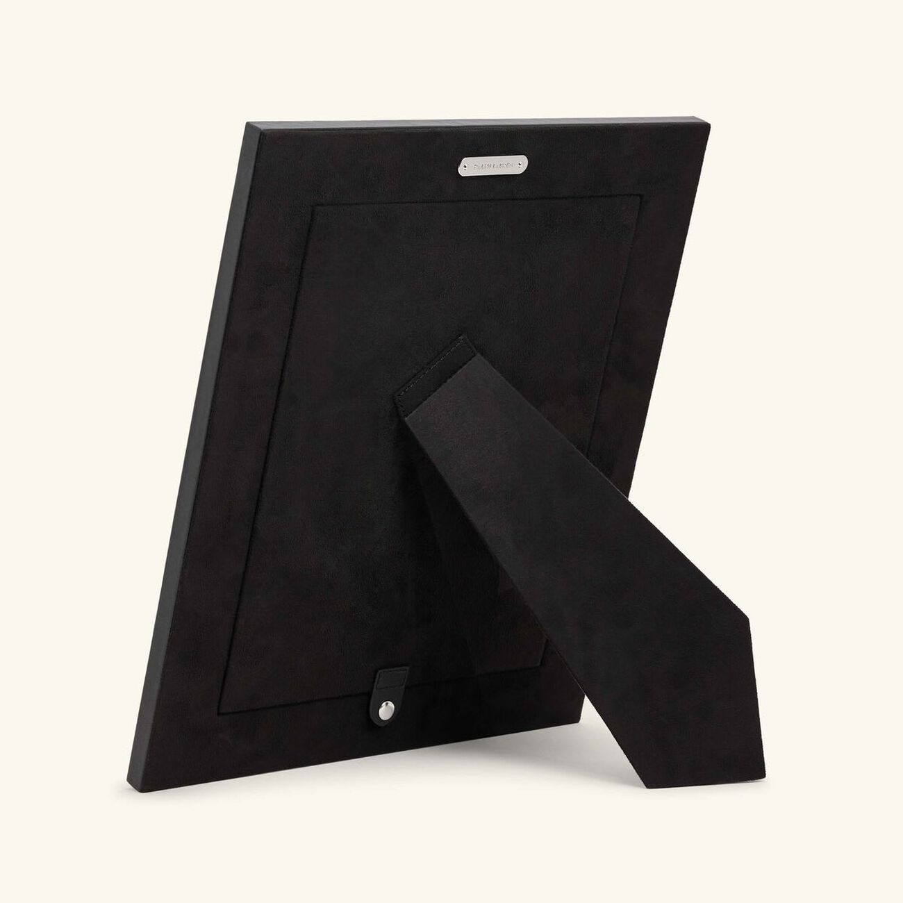 إطار الصور بنتهاوس غاريت جلد باللون الأسود 20x25 سم رالف لورين هوم إطار الصور بنتهاوس غاريت جلد باللون الأسود 20x25 سم