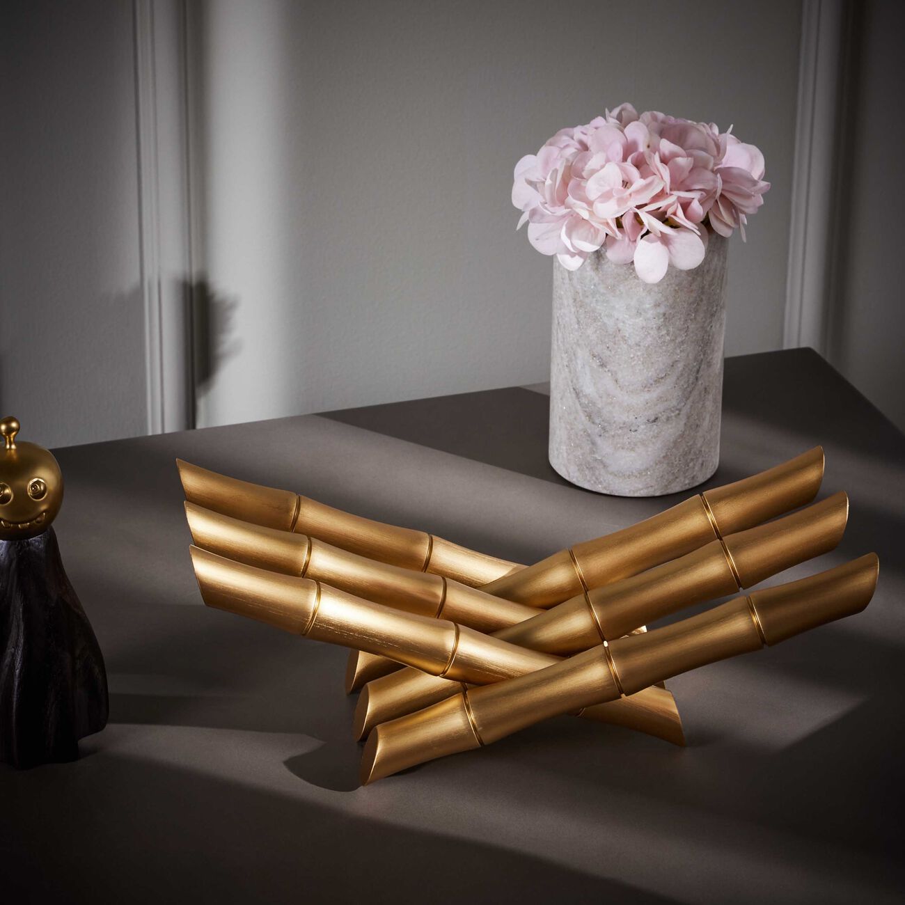 لوبجيه مسند الكتب بامبو باللون الذهبي