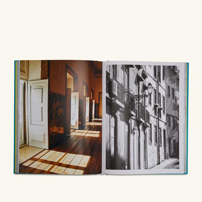 Chic Stays Conde Nast Traveller's Favorite People On Their Favorite Place Book 33x25cm assouline chic stays conde nast traveller s favorite people on their favorite place book 33x25cm