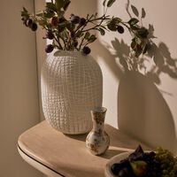 مزهرية أوريينتي إيتاليانو توليب صغيرة بنقوش ذهبية جينوري 1735 مزهرية أوريينتي إيتاليانو توليب صغيرة بنقوش ذهبية