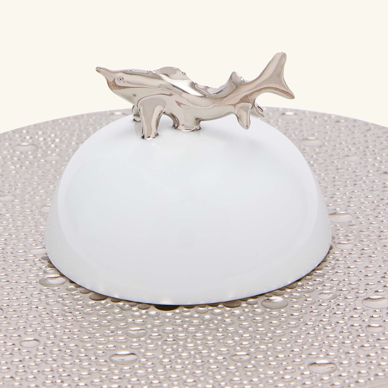 برناردو طبق الضيافة إكيوم دائري باللون الفضي 18 سم