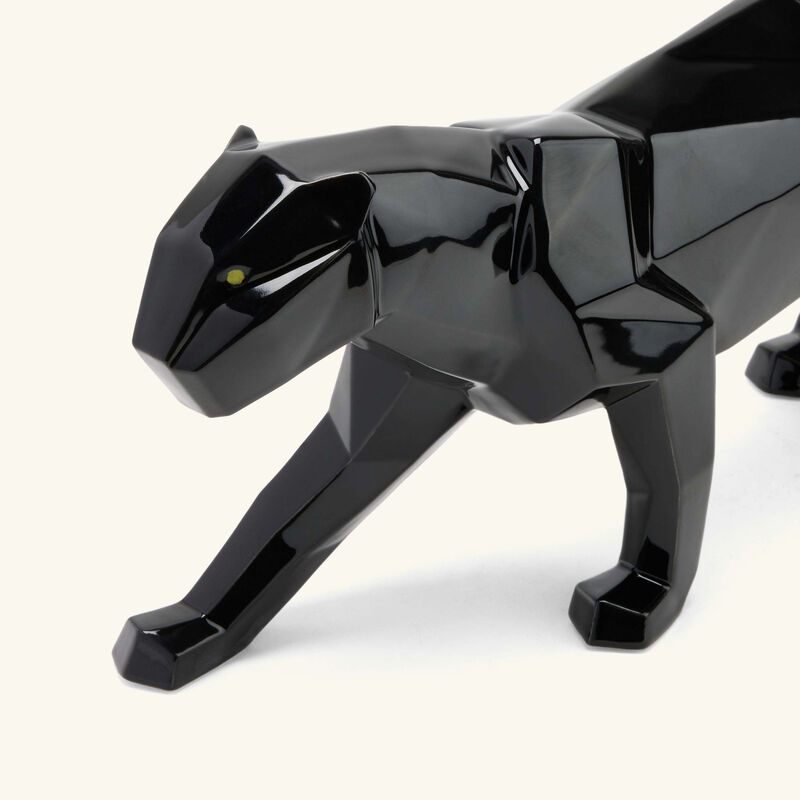 لادرو منحوتة على شكل فهد كبيرة سوداء