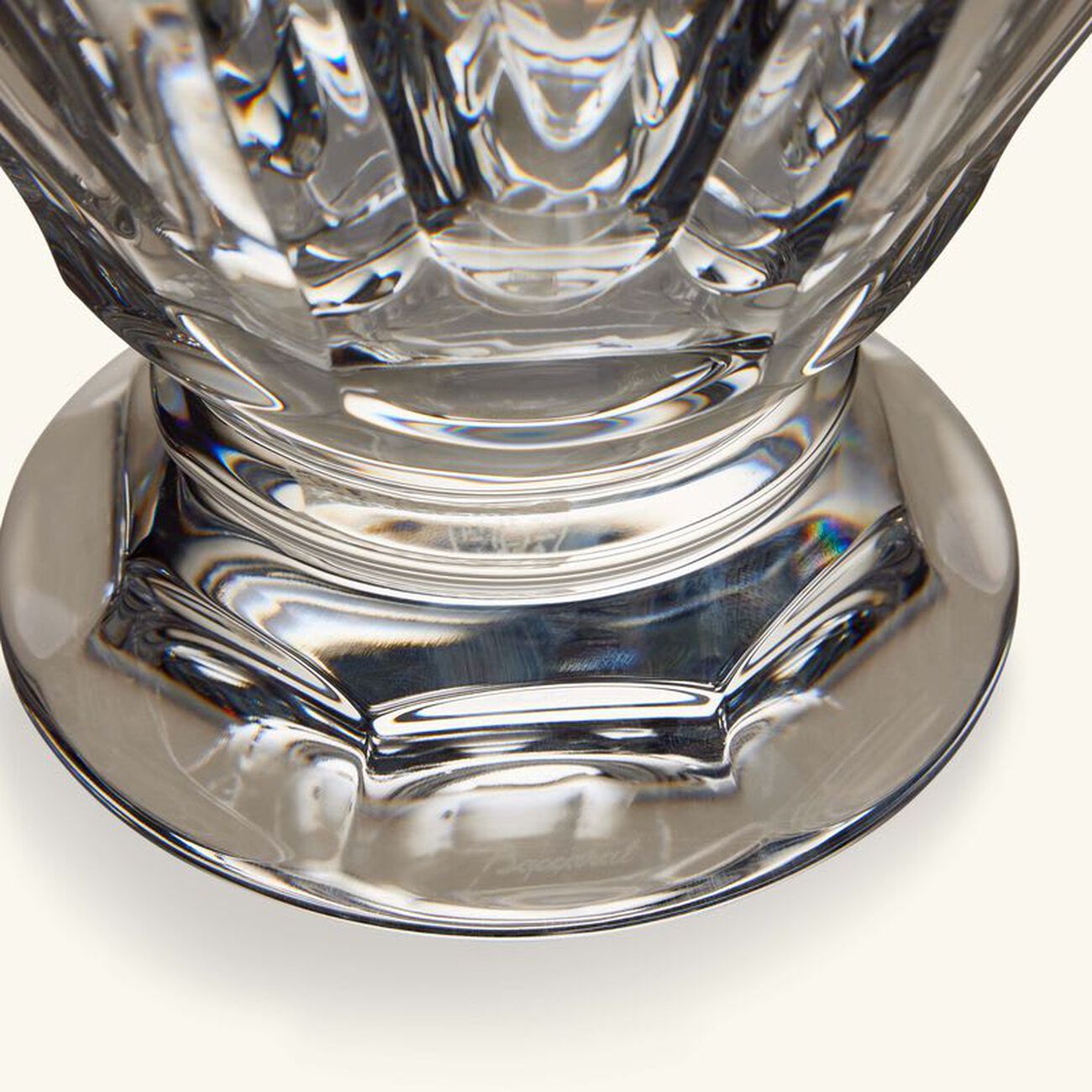 baccarat harcourt vase medium red