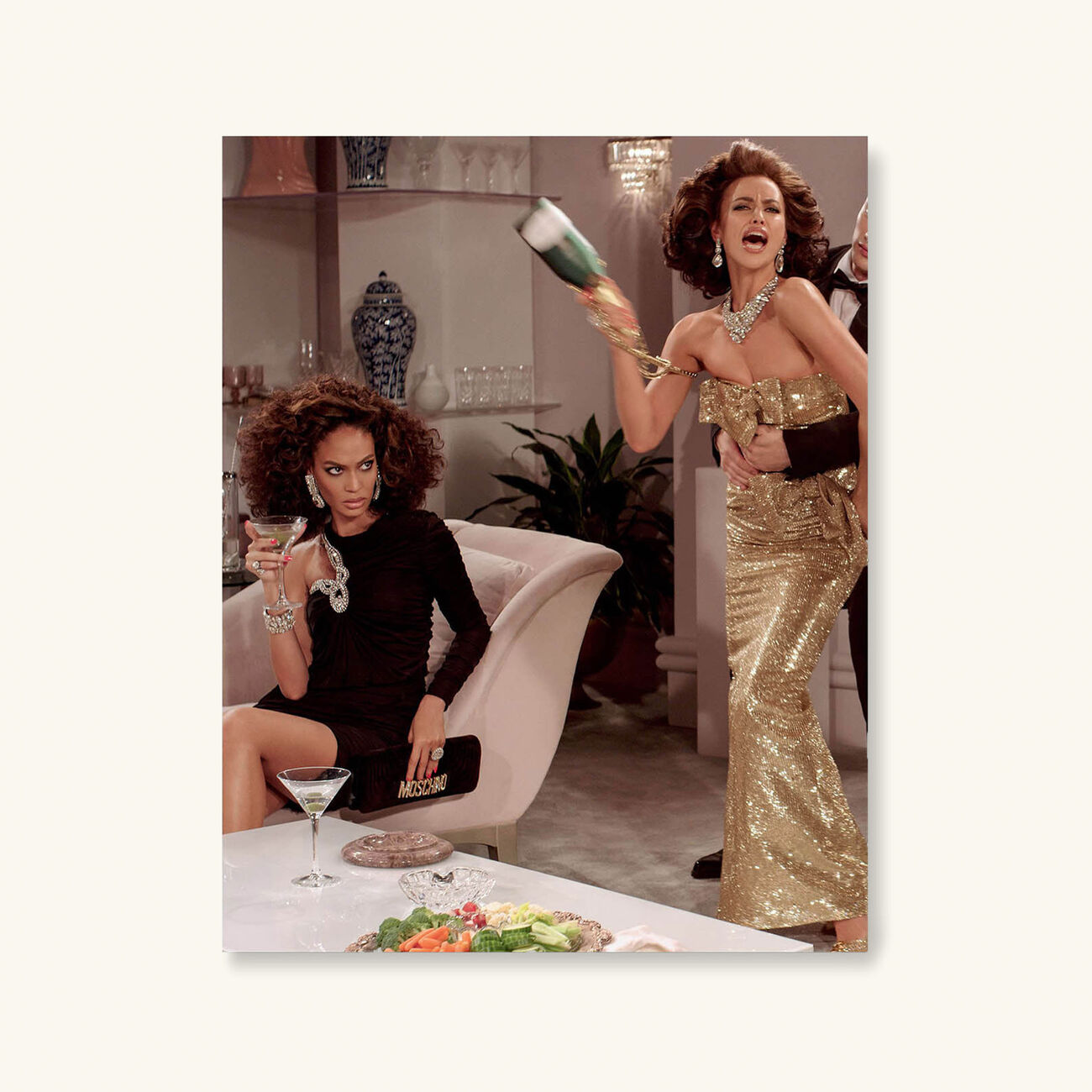 آسولين كتاب موسكينو 35 28 سم