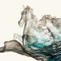 Cavalcade Centerpiece Grey Limited Edition daum cavalcade centerpiece grey limited edition