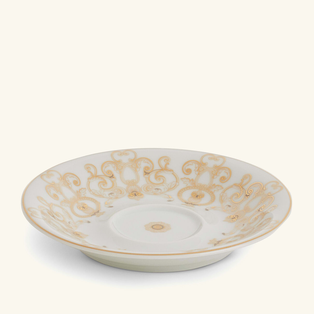 فيرساتشي طقم ميدوزا جالا مؤلف من 6 فناجين للقهوة مع صحونها باللون الأبيض