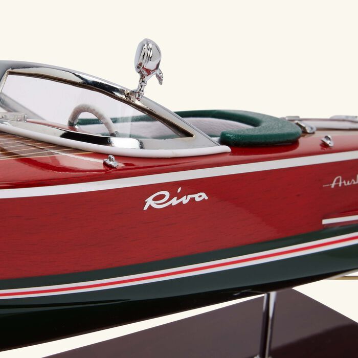 kiade riva ariston model boat small brown