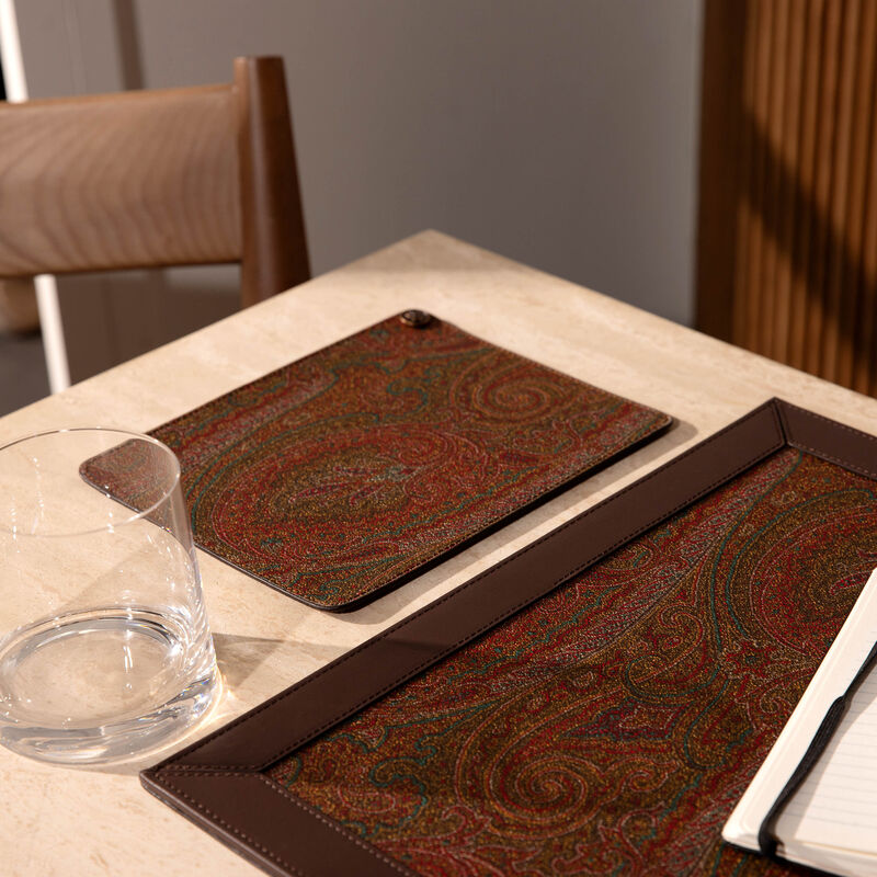 إيترو وسادة فأرة أرنيكا باللون البني