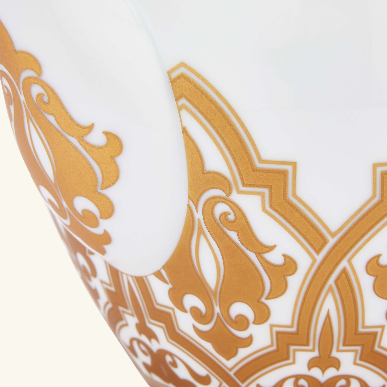 برناردو طقم الشاي فينيس باللون الذهبي