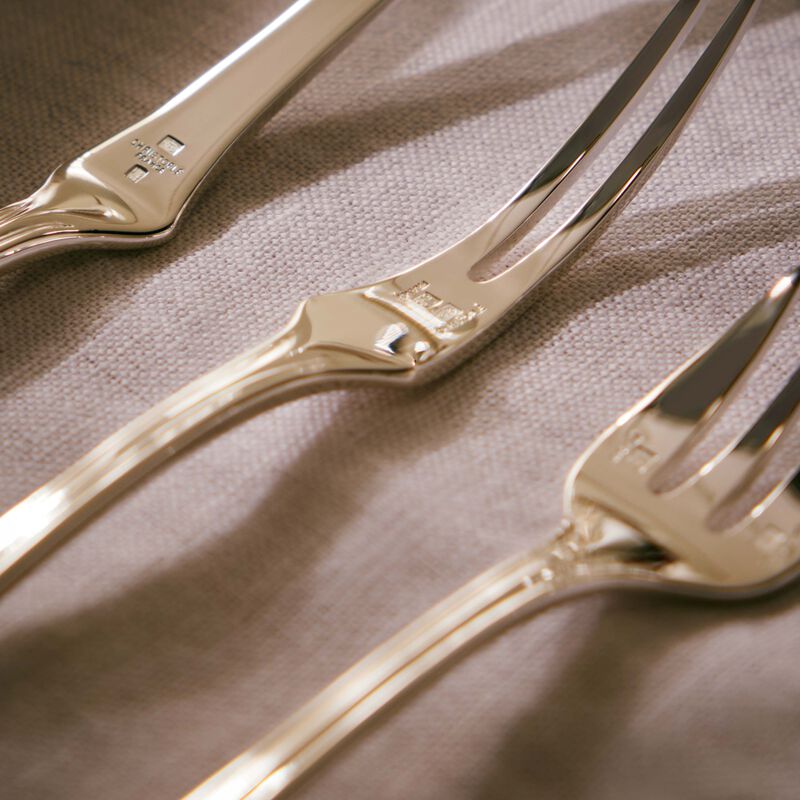 طقم آلبي ديو للمأكولات البحرية مؤلف من 6 قطع مطلية بالفضة كريستوفل طقم آلبي ديو للمأكولات البحرية مؤلف من 6 قطع مطلية بالفضة