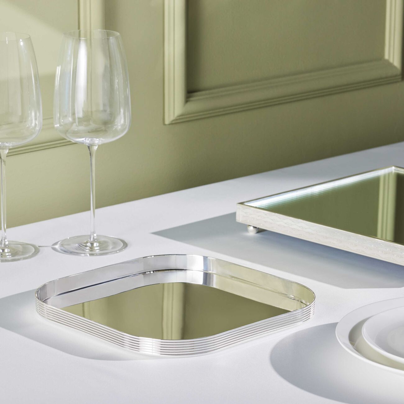 كريستوفل صينية الضيافة k t مربعة صغيرة باللون الفضي