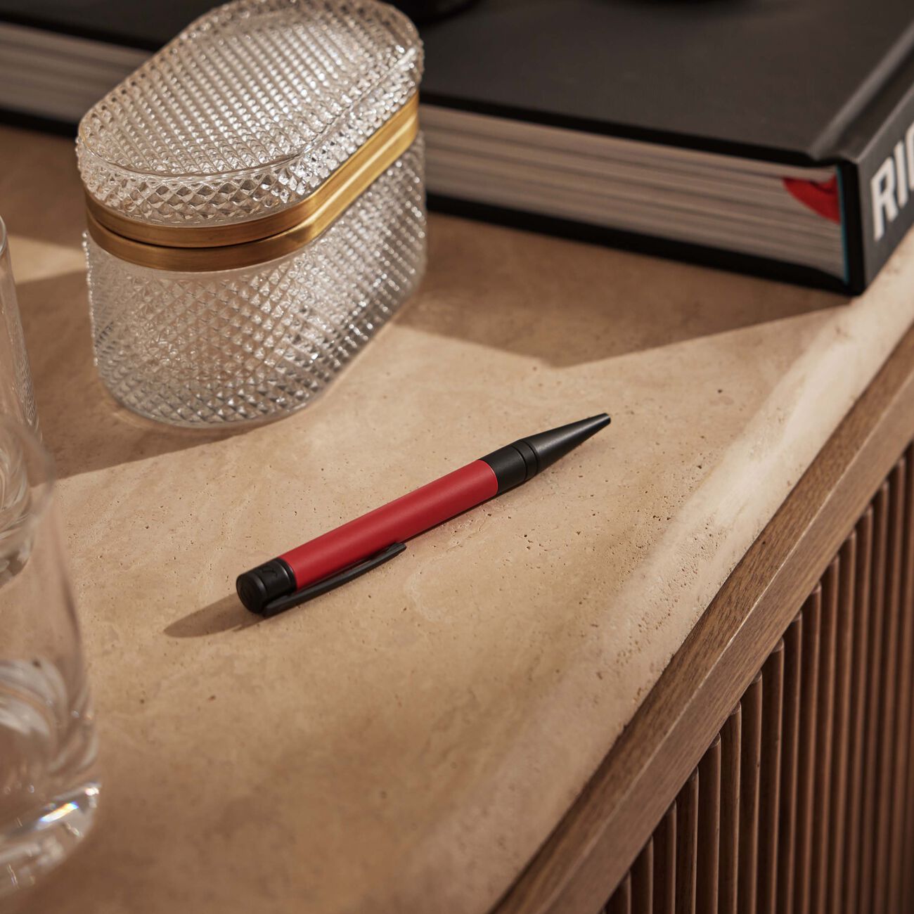 اس تي دوبون قلم حبر جاف  بولبوينت  دي إنيشال أسود