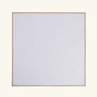 كاترين دينوال منديل بوهو باللون الذهبي