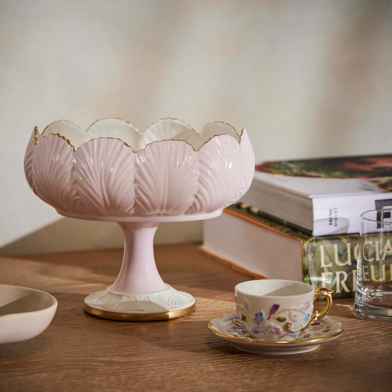 villari tulip centerpiece pink