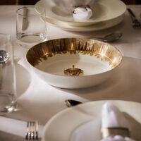 برناردو وعاء خضروات فيرساي أنشانتي بحواف واسعة باللون الذهبي