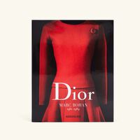 Sophisticated Console Decoration Set sophisticated console decoration set