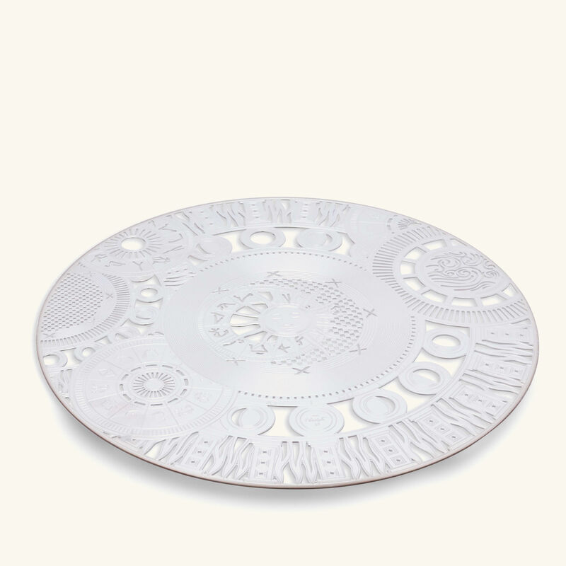 قطعة ديكور للمائدة ريڤ كوزميك باللون الفضي كريستوفل قطعة ديكور للمائدة ريڤ كوزميك باللون الفضي