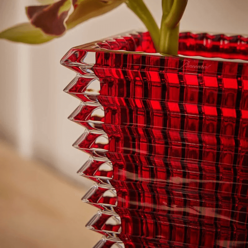 baccarat eye vase rectangular small red