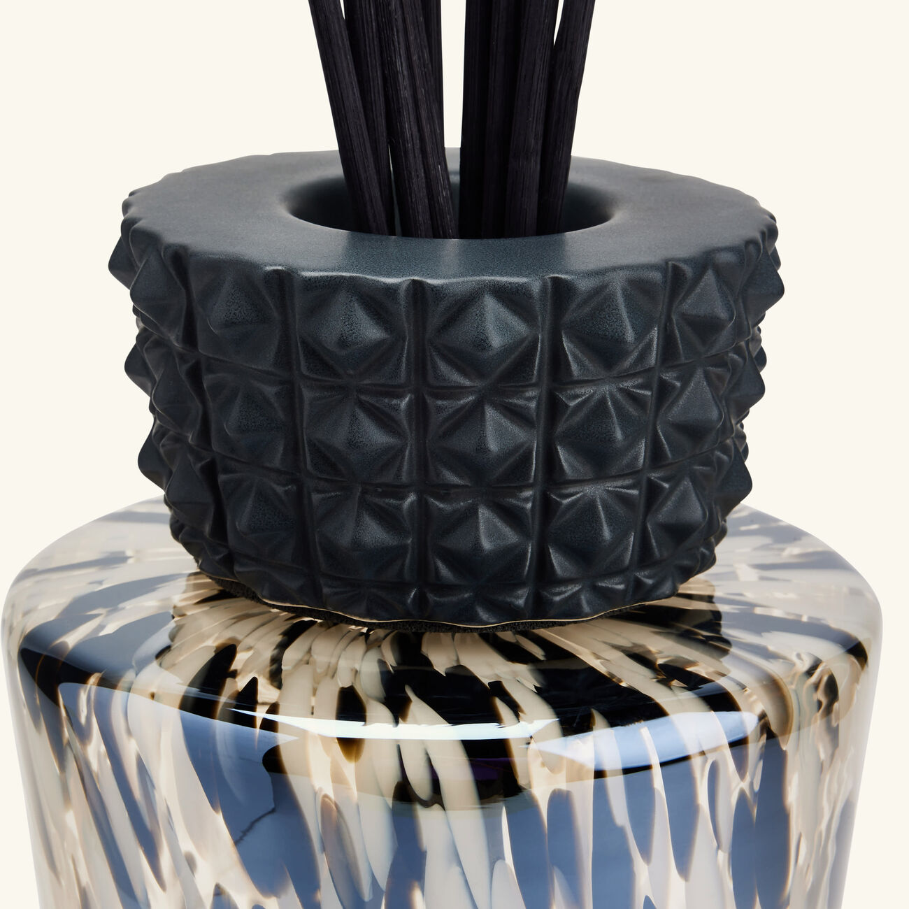 باوباب موزع العطر بيرز أسود 5 ل