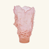 دوم مزهرية كاميليا كبيرة وردية بإصدار محدود