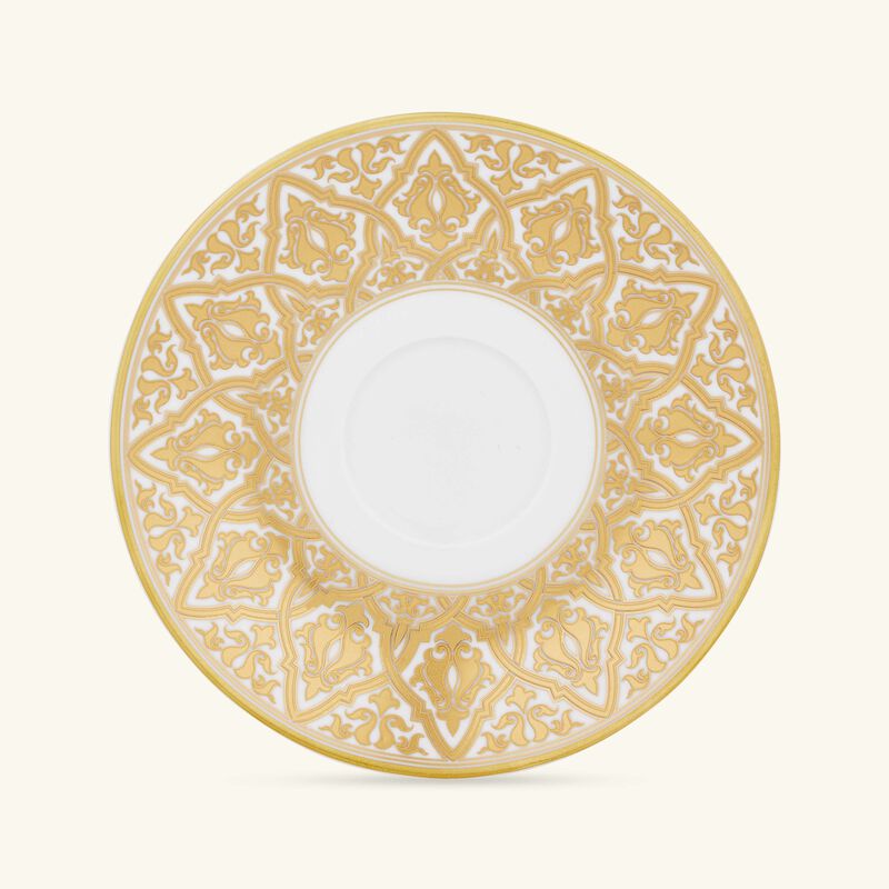 برناردو فنجان الشاي فينيس مع صحنه باللون الذهبي