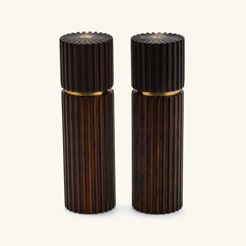 لوبجيه مرشتان للملح والفلفل مصنوعتان من خشب البلوط باللون البني