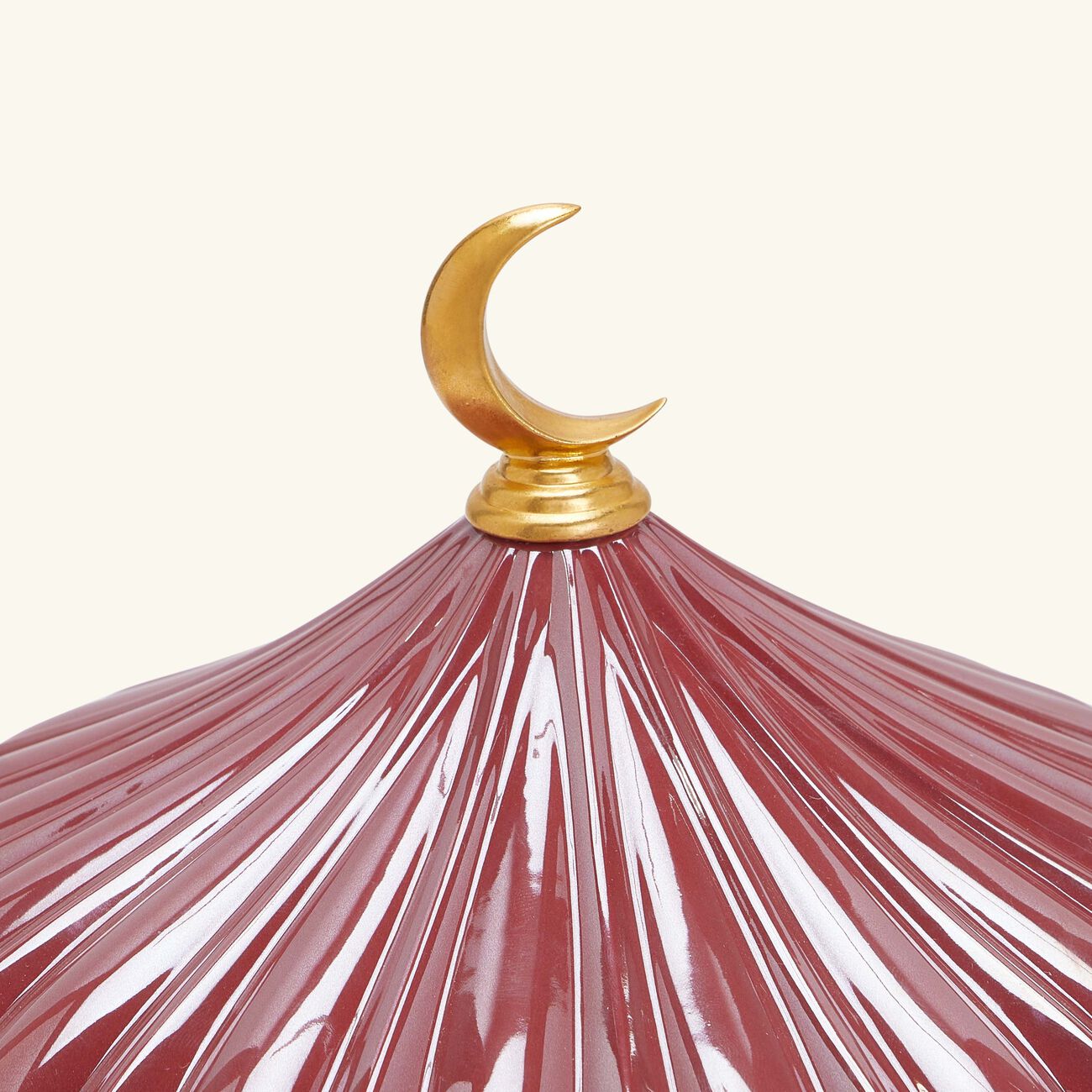 lladro majestic nights box with 4 plates garnet