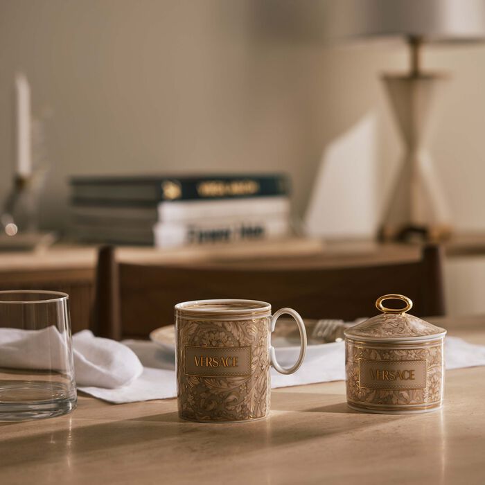 فيرساتشي كوب المشروبات الساخنة باروكو بلون البيج