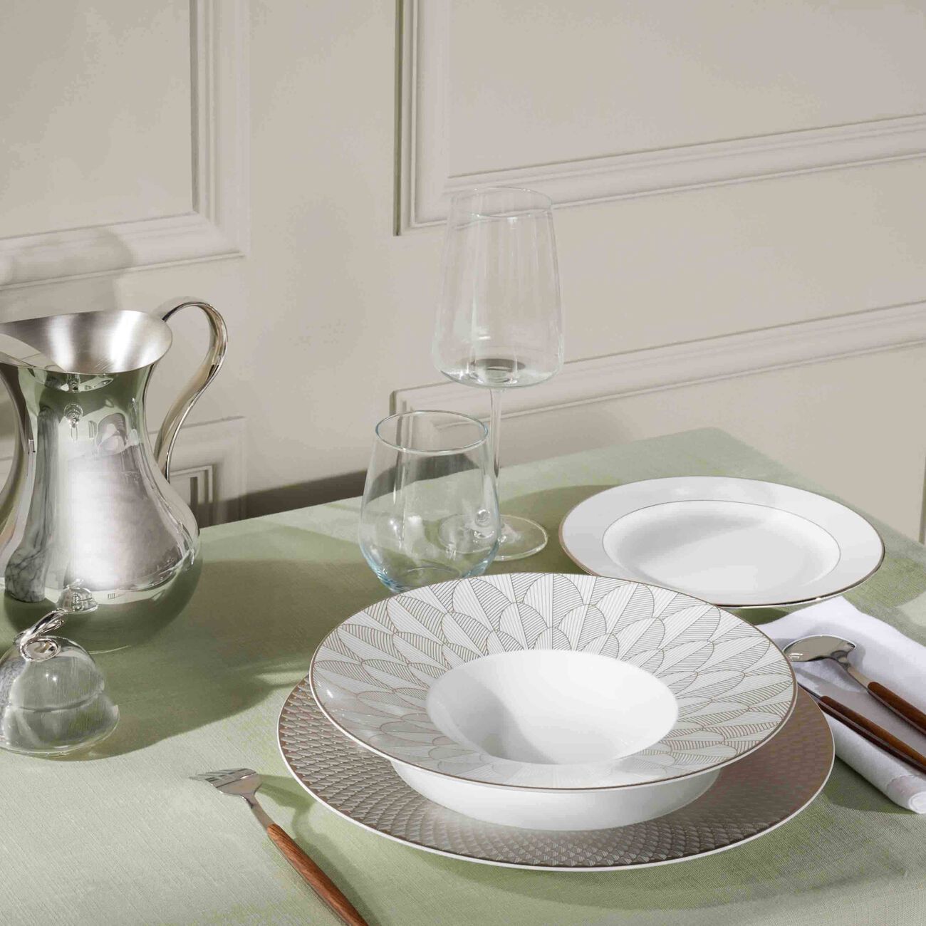 كريستوفل طبق الضيافة مالميزون إمبيريال فضي 31 سم