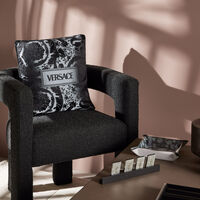 فيرساتشي وسادة باروكو