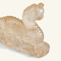 لاليك منحوتة تيانلونج على شكل تنّين صغيرة باللون الذهبي