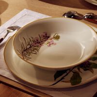 bernardaud jardin indien serving platter round green 32cm