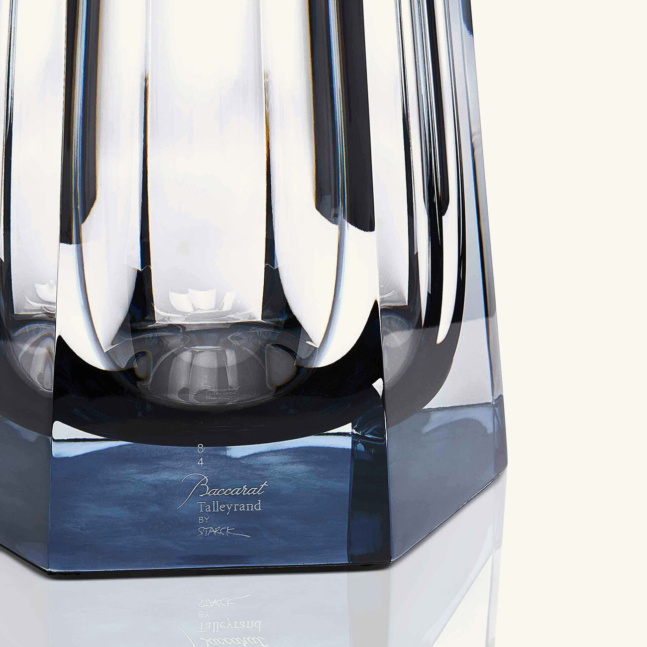 باكارا مزهرية هاركورت تاليراند إمينانس جريز متوسطة شفافة