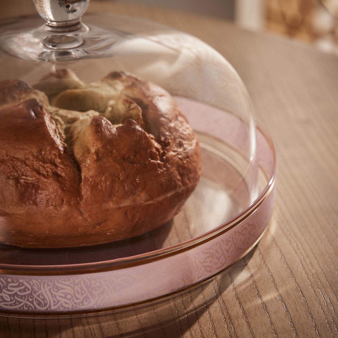 دملاج طبق الكيك نغم مع غطائه بتصميم شفاف   28 سم