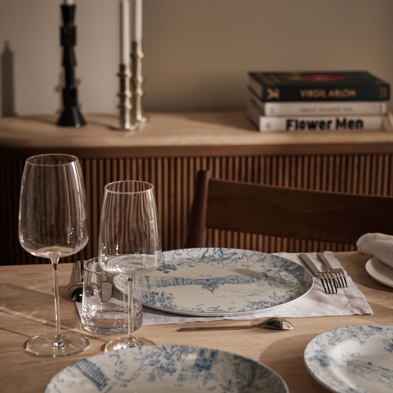 Tout Paris Serving Platter Round Blue 32cm bernardaud tout paris serving platter round blue 32cm
