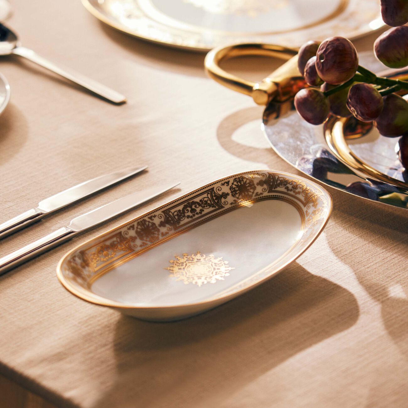 Aux Rois Serving Platter Oval Gold bernardaud aux rois serving platter oval gold