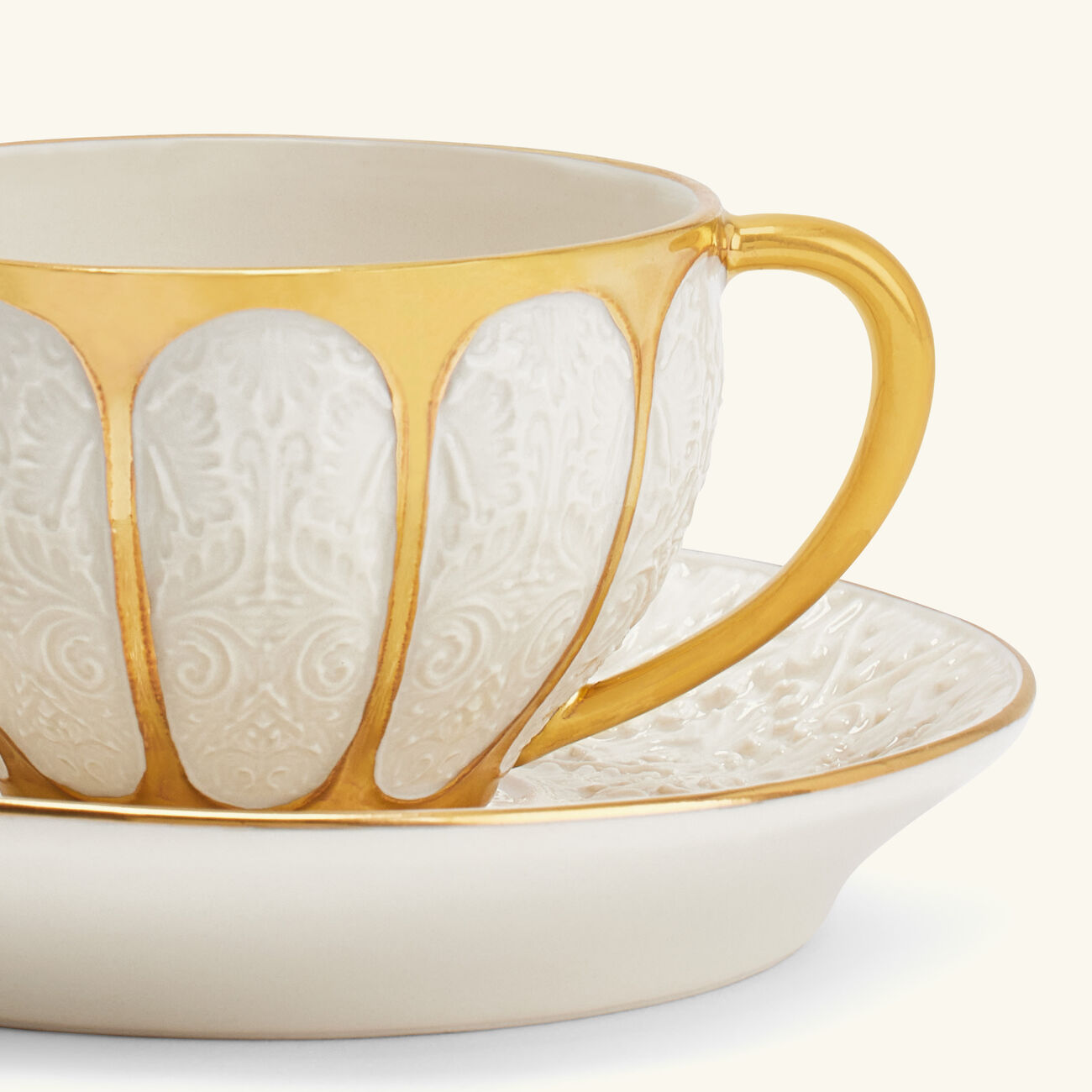 فيلاري فنجان القهوة آمور أبيض