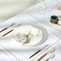 كاترين دينوال مفرش الأطباق روزلي باللون فضي