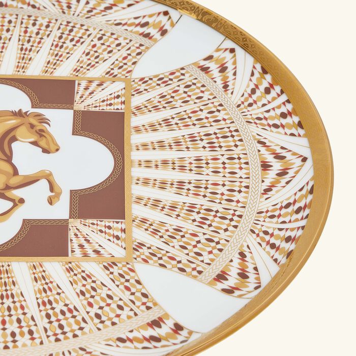 هافيلاند قاعدة الكيك كافالييه رويال باللون الذهبي