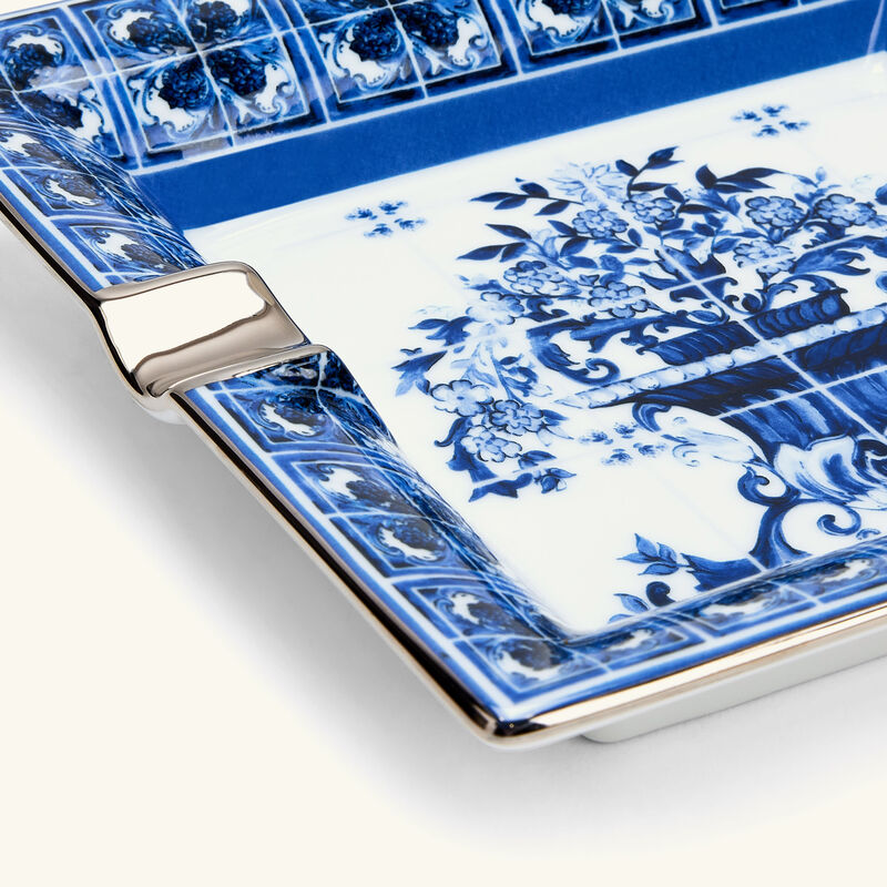 دولتشي أند غابانا كازا منفضة مربعة صغيرة مزينة زرقاء