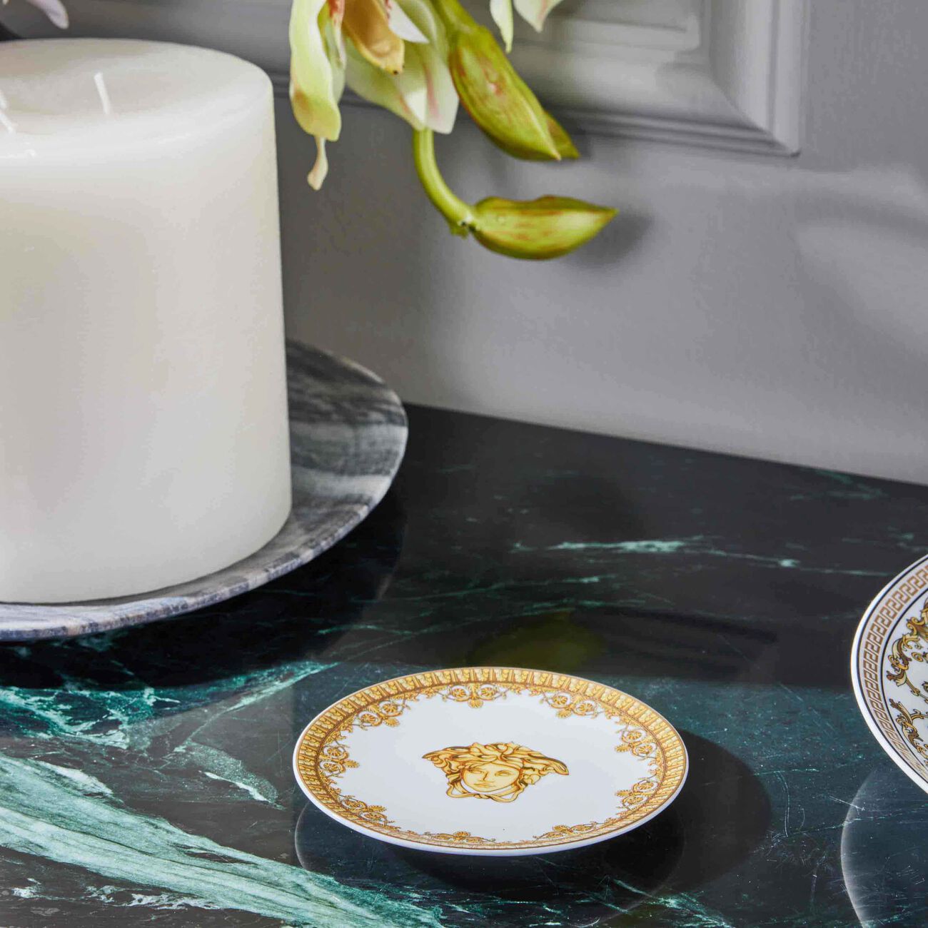 versace i love baroque plate round white 10cm