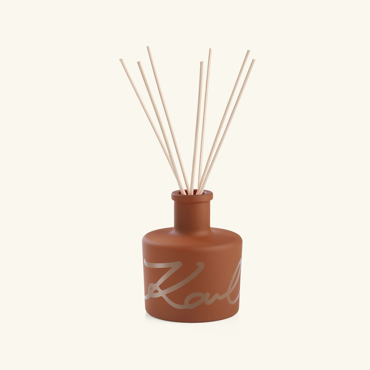 Essence D'Ambre Reed Diffuser with Natural Sticks karl lagerfeld essence d ambre reed diffuser with natural sticks