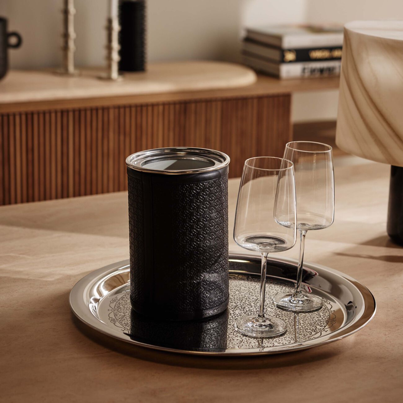 جيوبانيارا مبرد الزجاجات إيلي صعب مونوغرام إيبوني