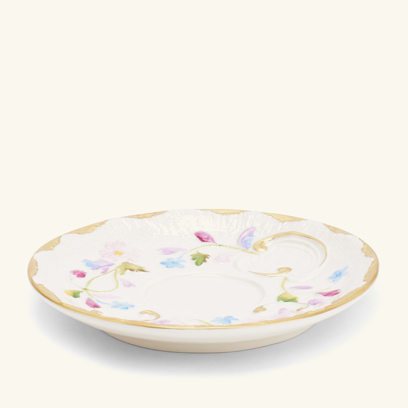 فيلاري فنجان تاورمينا للكابوتشينو مع صحنه باللون الذهبي