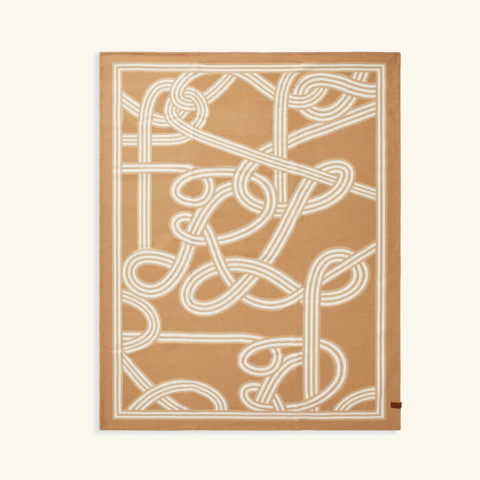 بطانية بيركن باللون البني